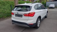 Pogled od pozadi desno