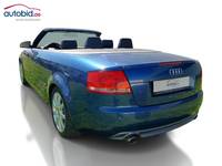 Vaade tagant vasakult