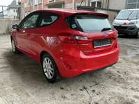 Vaade tagant vasakult