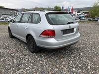 Widok z tyłu po stronie lewej