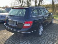 Widok z tyłu po stronie prawej