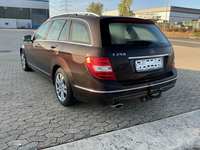 Вид сзади слева