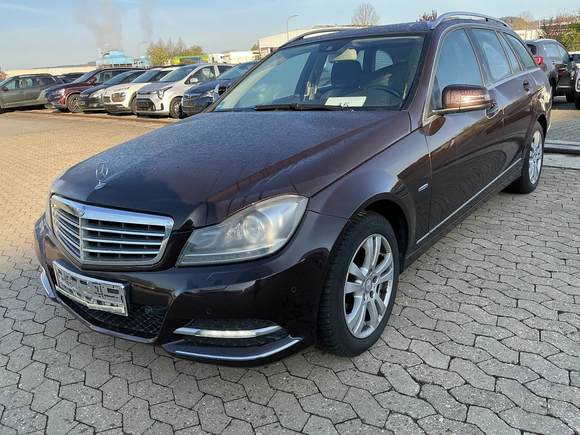 Вид спереди слева