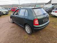 Widok z tyłu po stronie lewej