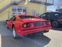 Vaade tagant vasakult