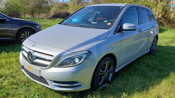 Náhled zpředu zleva