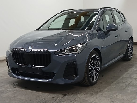 Náhled zpředu zleva