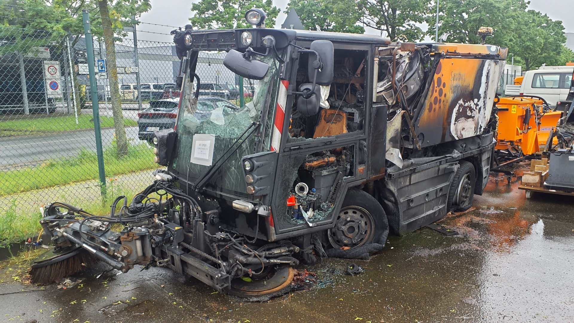 Aebi Schmidt Compact