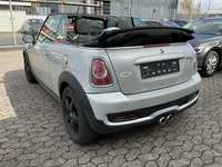 Вид сзади слева