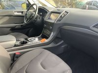 Вид на салон