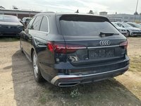 Vaade tagant vasakult