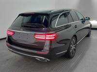 Aanzicht achter rechts