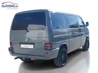 Pogled od pozadi desno