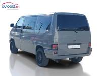 Pogled od pozadi levo