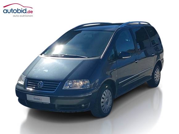 Pogled od napred levo