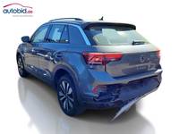 Vaade tagant vasakult