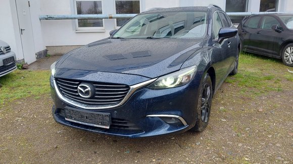 Náhled zpředu zleva