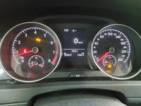 Pogled na kombinirani instrument