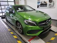 Pogled desno spredaj