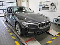 Pogled desno spredaj