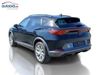 Vaade tagant vasakult