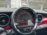 Pohled na přístrojovou desku