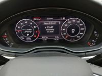 Pohled na přístrojovou desku