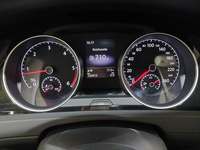 Pohled na přístrojovou desku