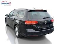 Vaade tagant vasakult