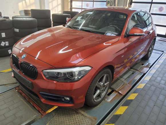 Pogled sprijeda lijevo