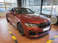 Pogled sprijeda desno