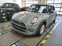 Pogled sprijeda lijevo