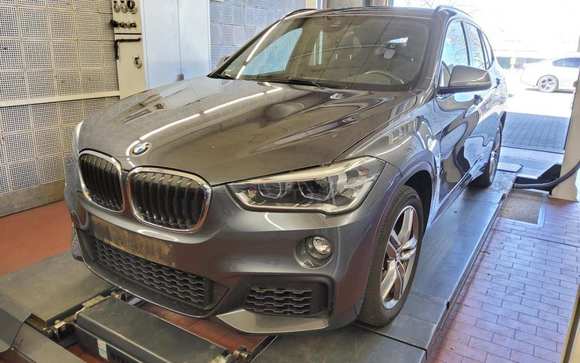 Pogled sprijeda lijevo