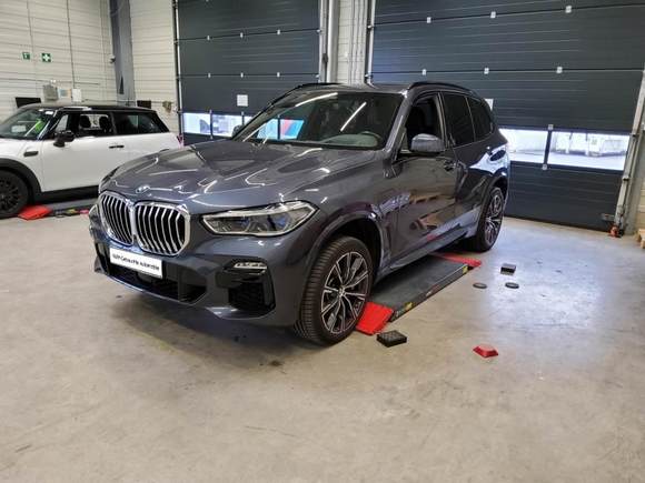 Náhled zpředu zleva