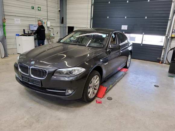 Náhled zpředu zleva