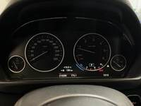 Pohled na přístrojovou desku