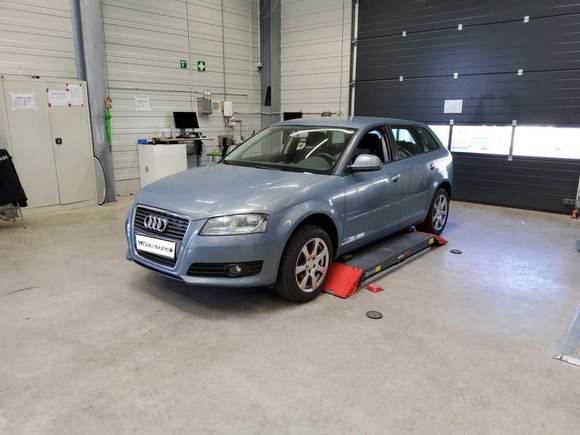 Náhled zpředu zleva