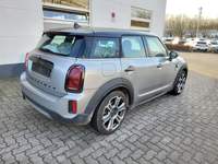 Aanzicht achter rechts