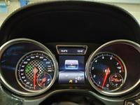 Pohled na přístrojovou desku