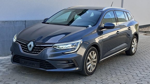 Pogled od napred levo