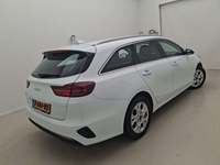 Pogled od pozadi desno