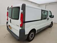 Pogled od pozadi desno