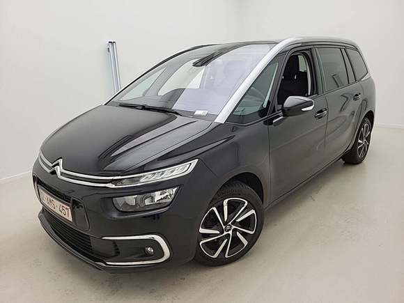 Pogled od napred levo