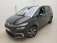 Pogled od napred levo