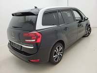 Pogled od pozadi desno