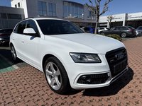 Pogled sprijeda desno