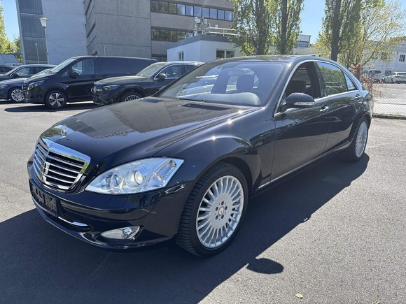 Pogled sprijeda lijevo