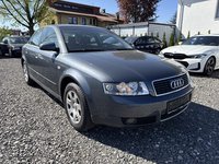 Pogled sprijeda desno