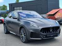 Pogled sprijeda desno