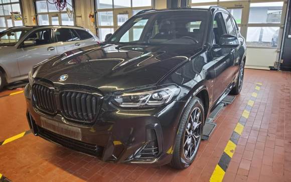 Pogled sprijeda lijevo